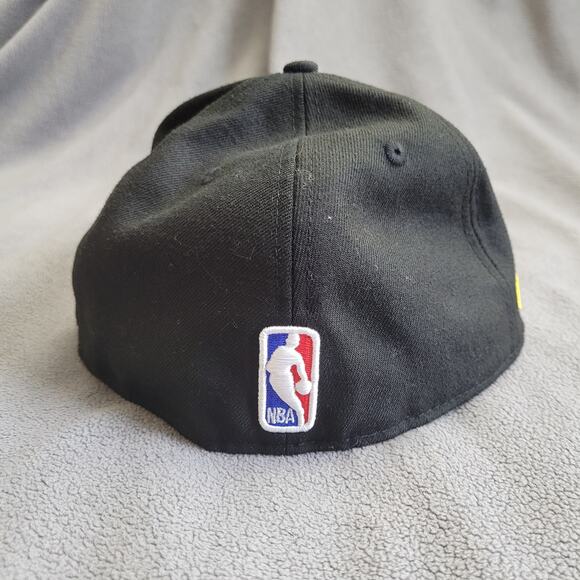 LOS ANGELES LAKERS Hat Cap Black Fitted Embossed Logo New Era Purple Yellow NBA - Picture 4 of 10